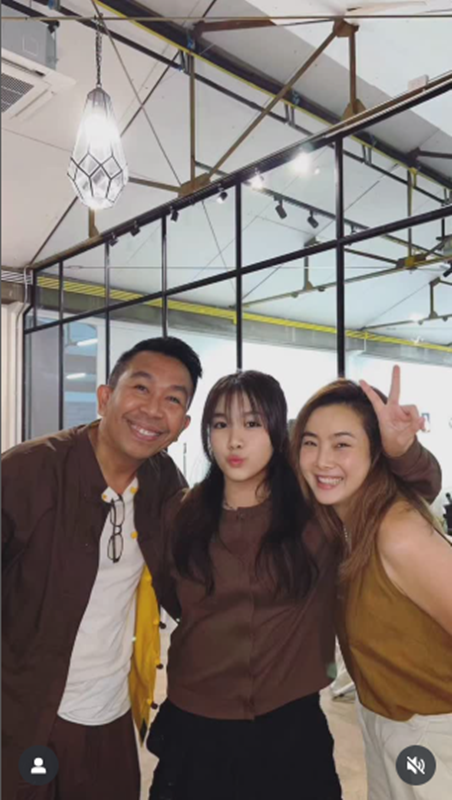 น้องนกยูง ลูกสาวเสนาลิง