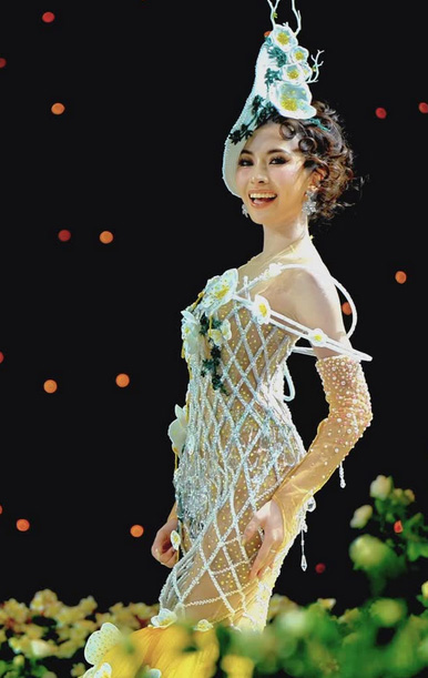 มิสแกรนด์ไทยแลนด์ 2025 กับแฟชั่นโชว์เปิดงาน ธีมดอกไม้ประจำจังหวัด