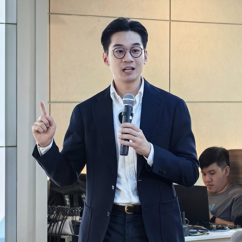 ประวัติ วิน วีระพันธ์ โรจน์ณัฐกุล