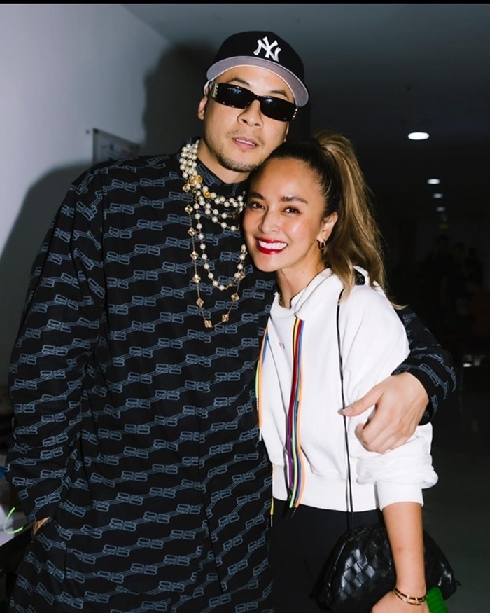 นานา ไรบีนา,  เวย์ ไทเทเนียม