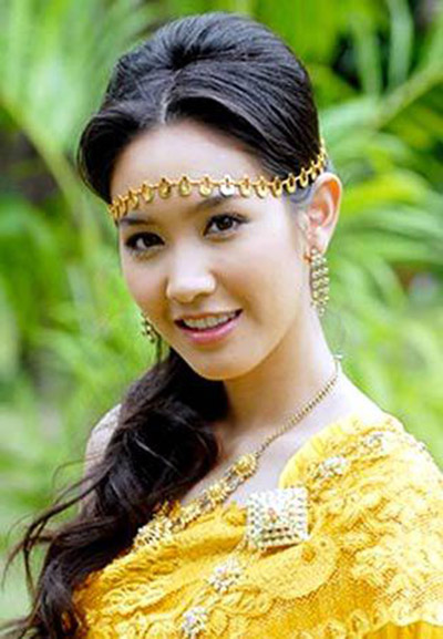 มิน พีชญา