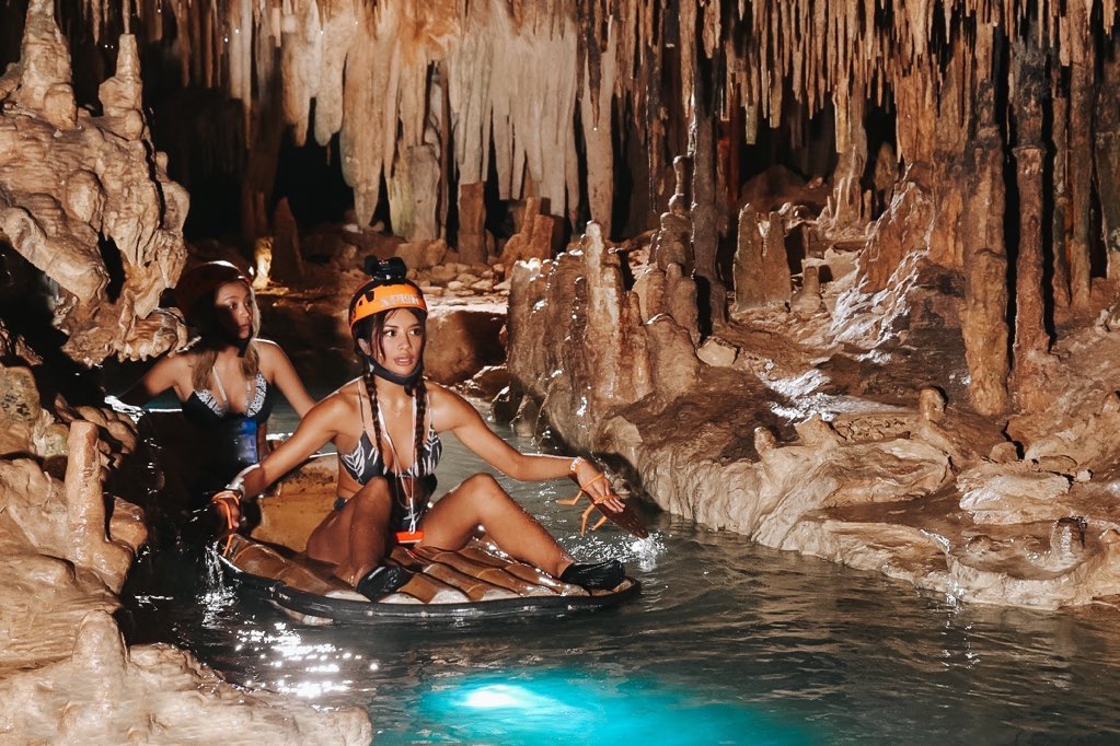 ล่องแพในถ้ำ