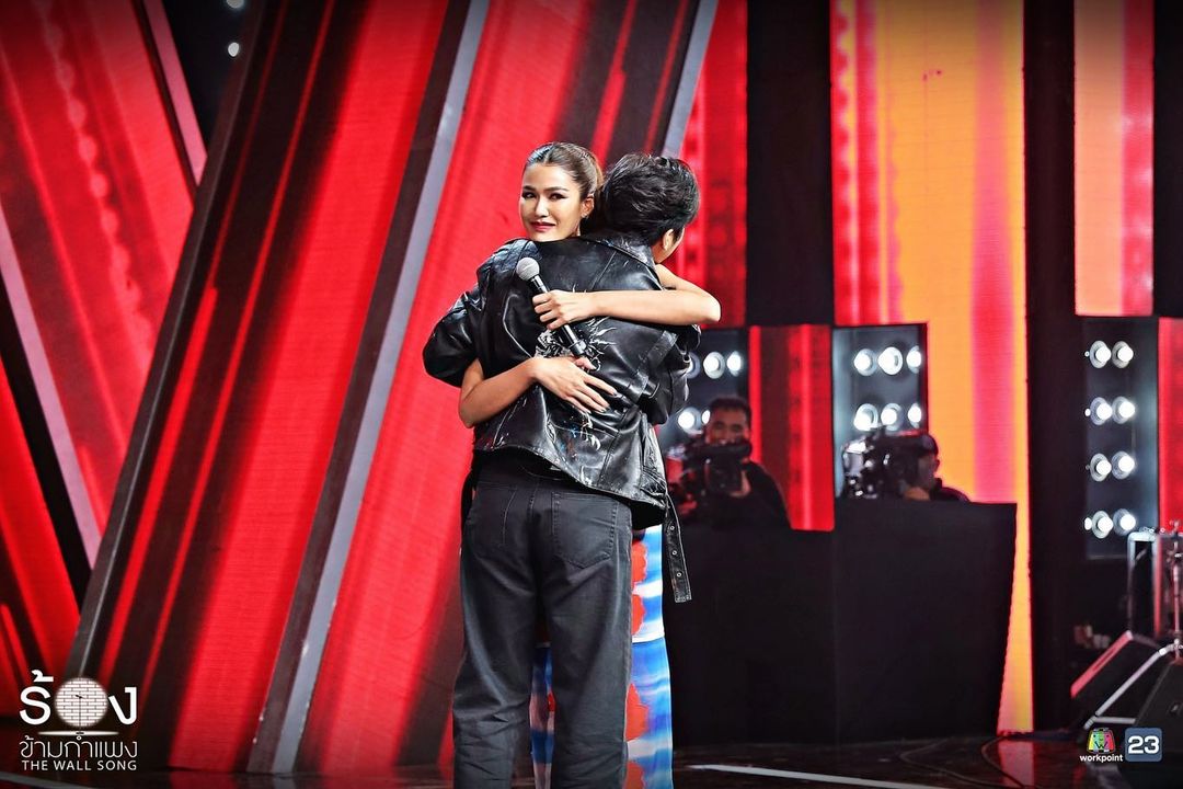 The Wall Song ร้องข้ามกำแพง