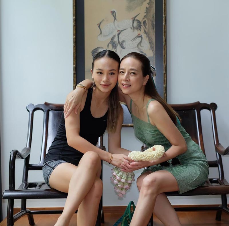 มาดามแป้ง ปราง นวลวรรณ