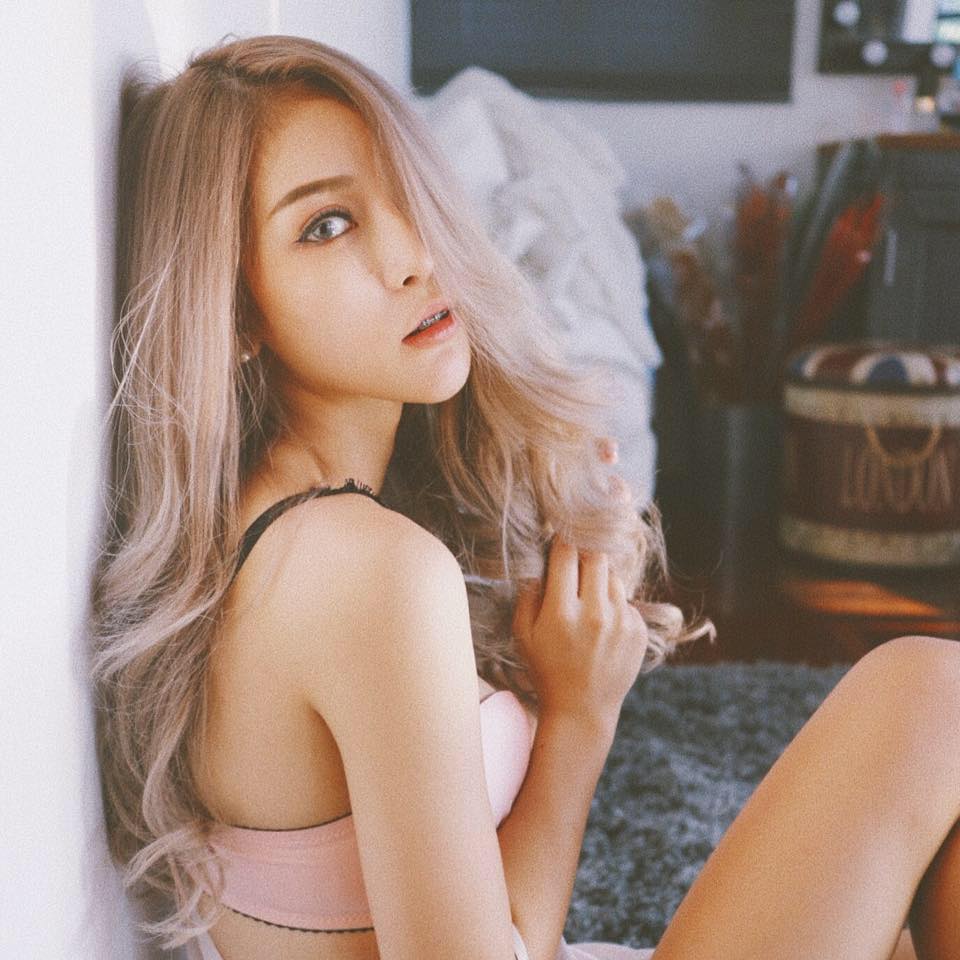 พิพลอย พัชราพร