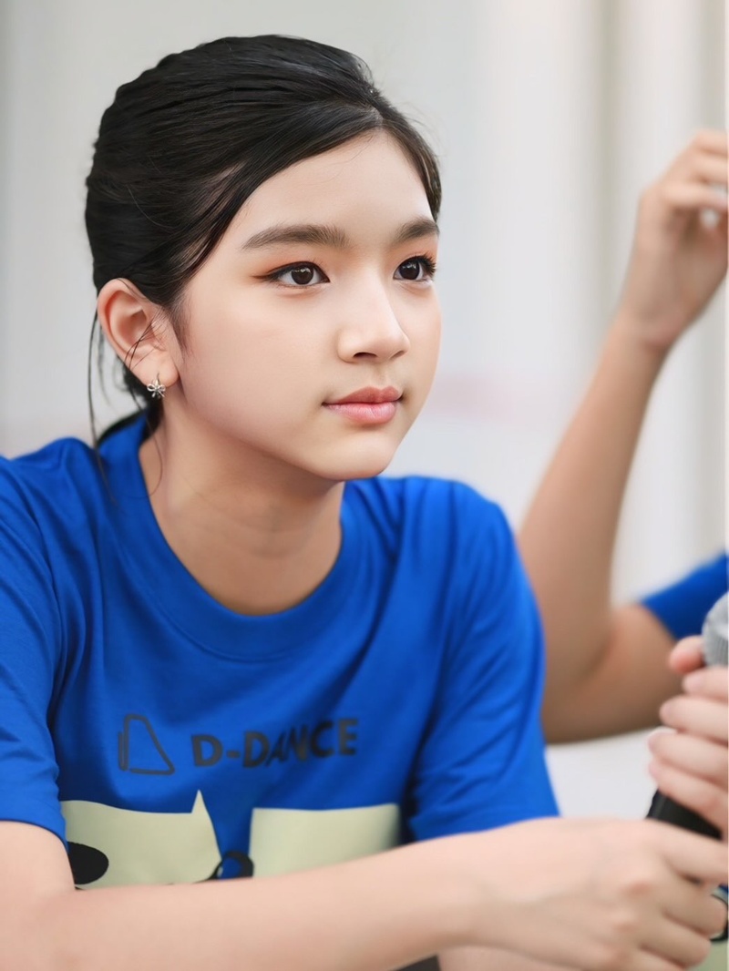 น้องมะลิ พาขวัญ