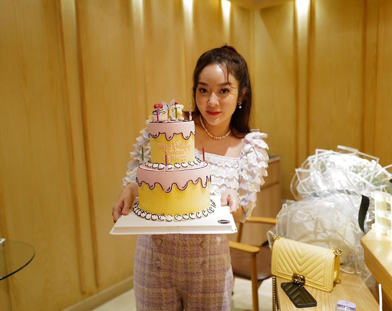 แก้มบุ๋ม ปรียาดา 