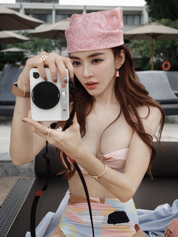 เป้ย ปานวาด อวดหุ่นเซี้ยะในชุดบิกินี่