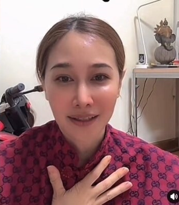 กุ้งพลอย กนิษฐรินทร์