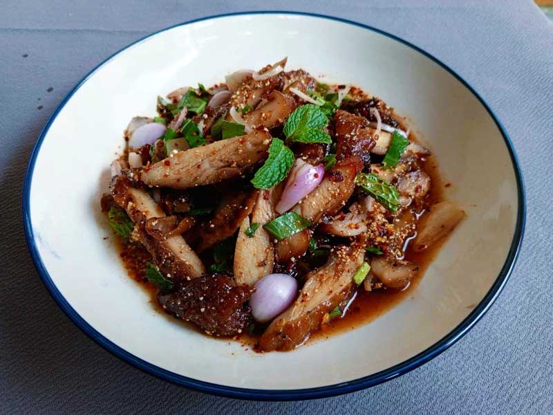 เมนูน้ำตกไก่อบน้ำผึ้ง