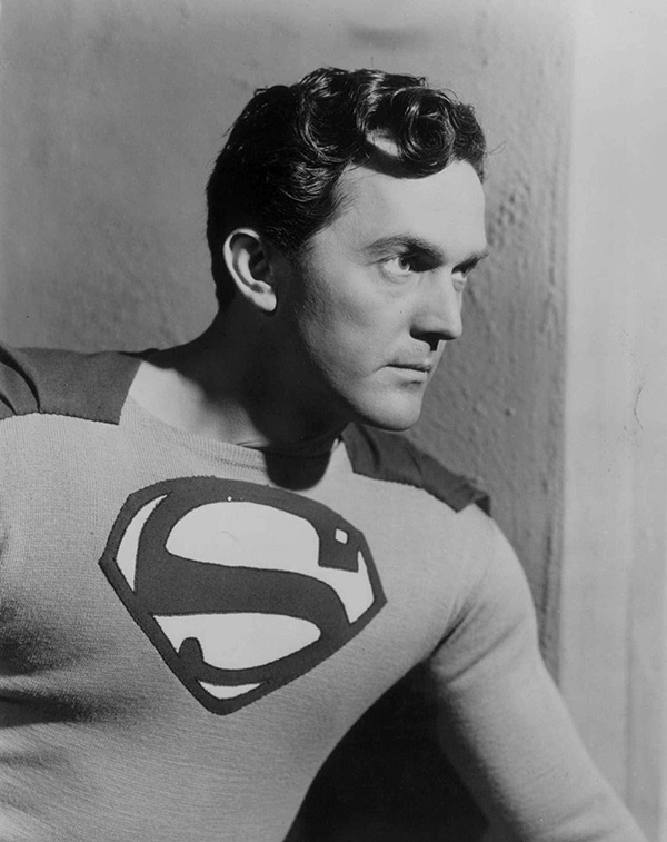 ภาพ Kirk Alyn ซูเปอร์แมนคนแรก ใน Superman (1948)