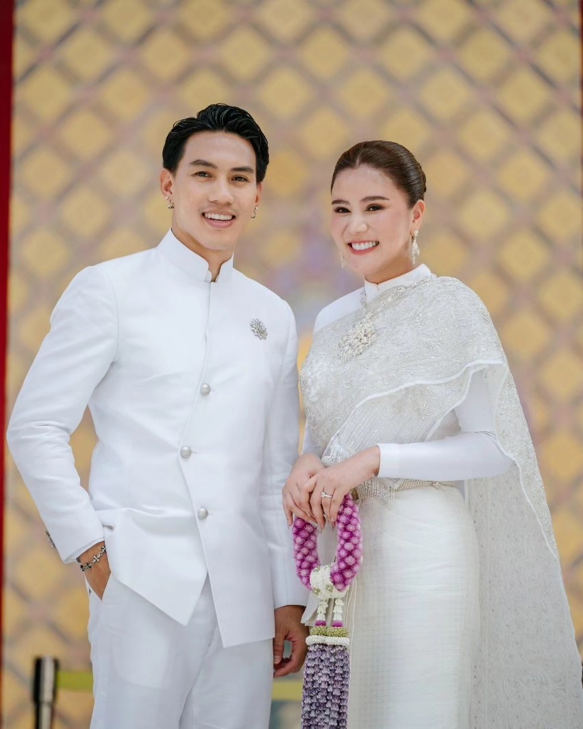 ลีซอ-เฟี๊ยต เข้าพิธีสมรสพระราชทาน