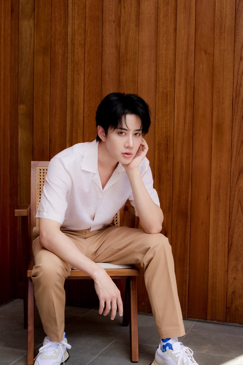 ไมค์ พิรัชต์ โพสต์ถึงใคร... สร้างภาพเก่ง ทำคนอื่นโดนด่า - เหยียบคนอื่น ให้ตัวเองสูงขึ้น !