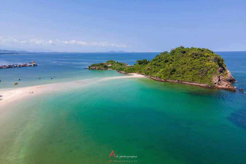 ทะเลแหวกบางสะพาน