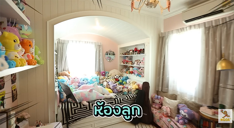 บ้าน ไฮโซข้าวโพด