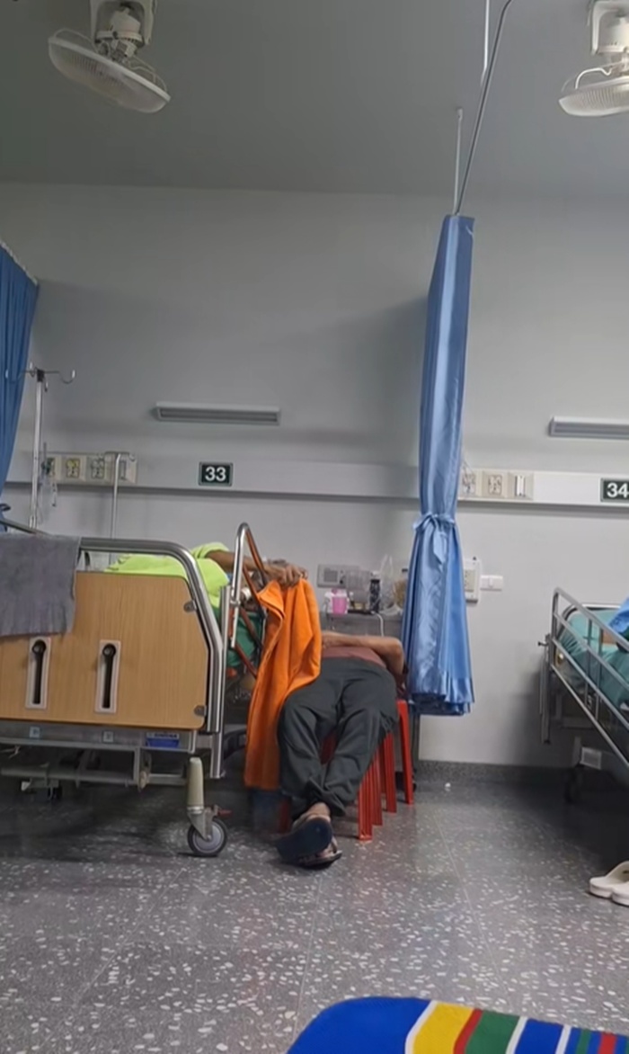 ลูกเฝ้าแม่