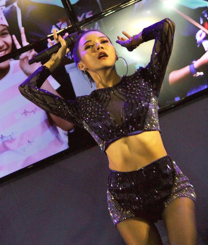 จ๊ะ อาร์สยาม