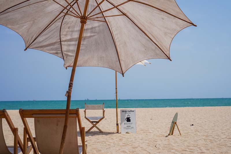 หาดแหลมเจริญ