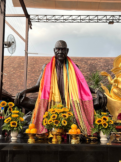 ครูกายแก้ว ประวัติ