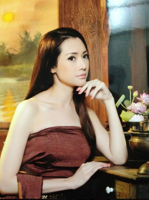 โบว์ ปรายฟ้า