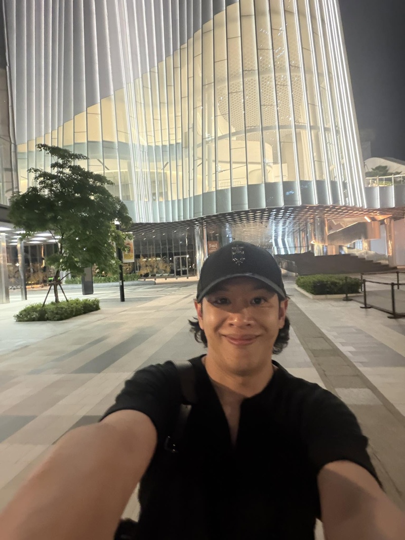 โอม ค็อกเทล แจงภาพร่วมเฟรม เสก โลโซ