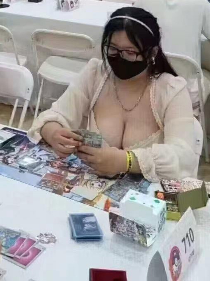 แข่งการ์ดโปเกมอน