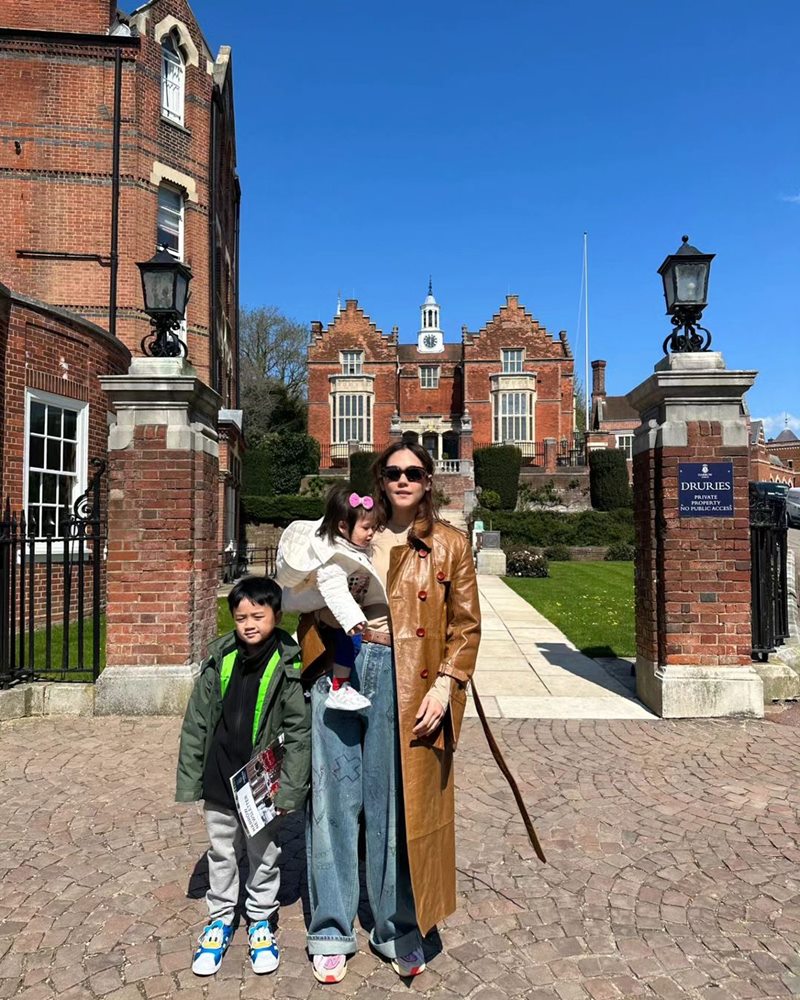 ชมพู่ อารยา