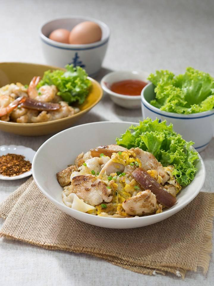 ก๋วยเตี๋ยวคั่วไก่