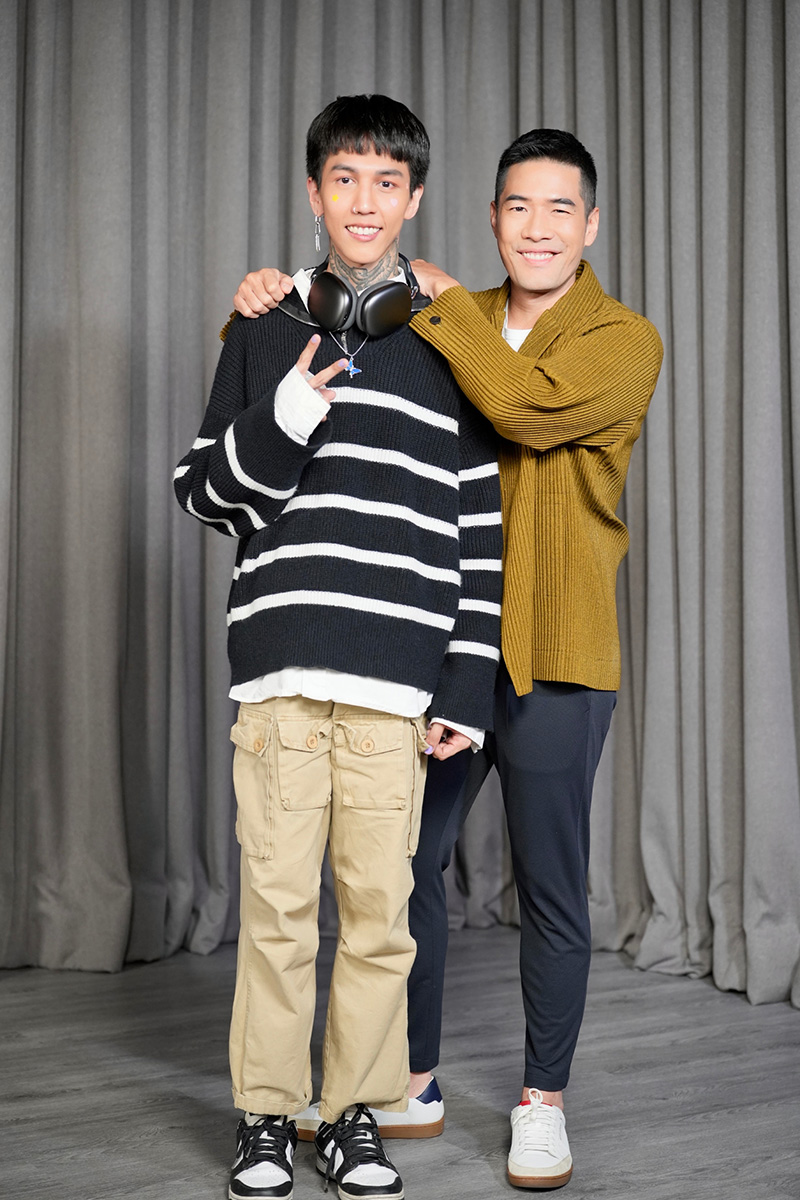 ฮาย Paper Planes