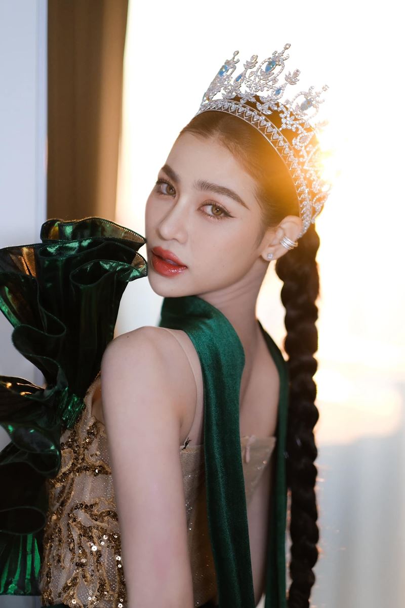 แบม ไพลิน