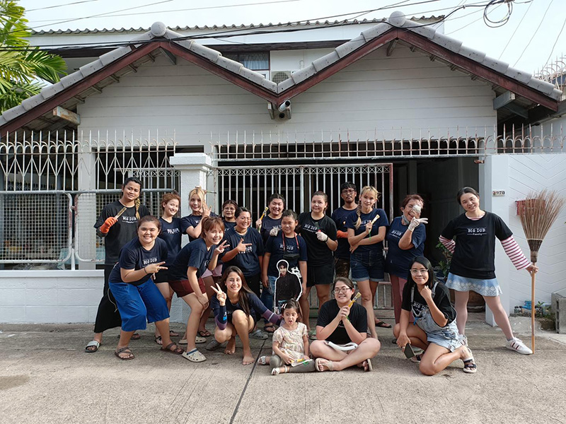  แฟนคลับ บิ๊ก D2B ยังเหนียวแน่น ดูแล พ่อบิ๊ก แม่บิ๊ก 