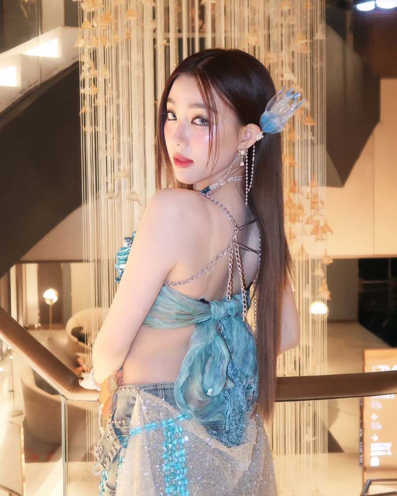 อ๊ะอาย 4EVE แปลงโฉมเป็นนางฟ้าแมงกะพรุน