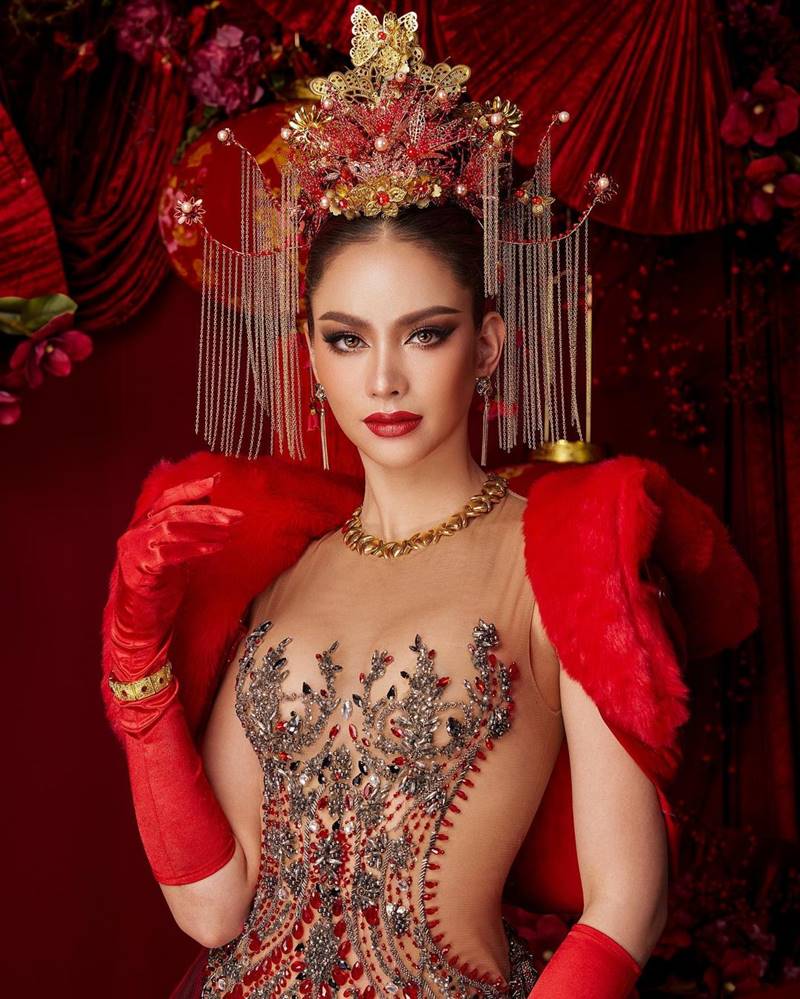 แอนนา เสืองามเอี่ยม