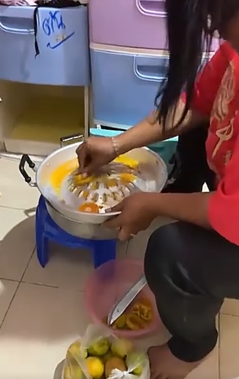 ที่คั้นน้ำส้ม