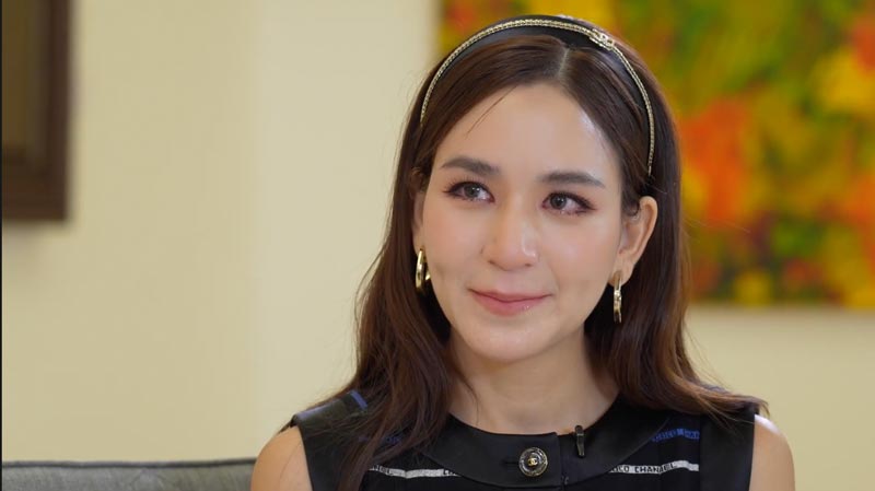 พลอย ชิดจันทร์