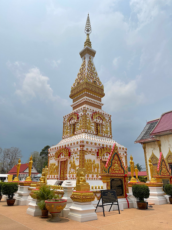พระธาตุประจำวันเกิด
