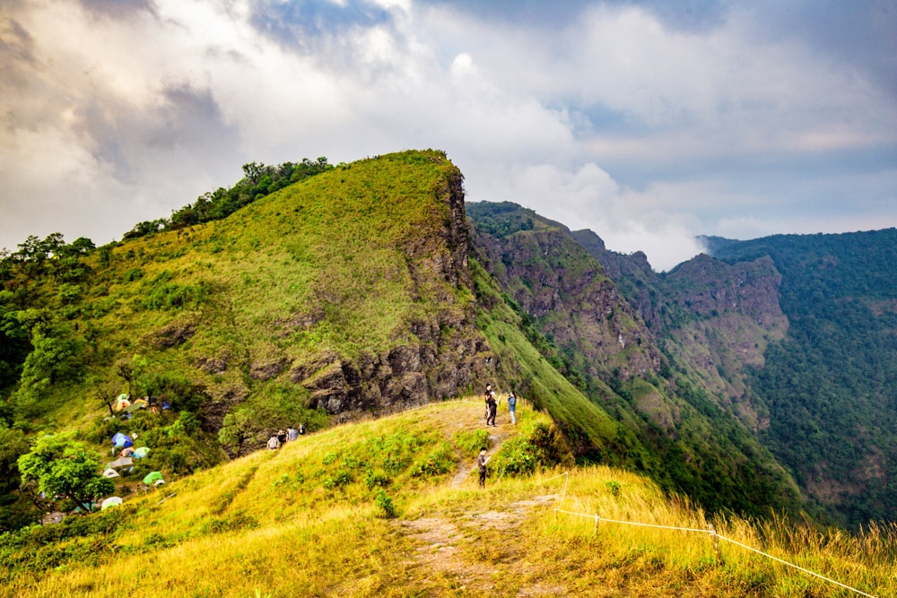 เที่ยวดอยหน้าหนาว