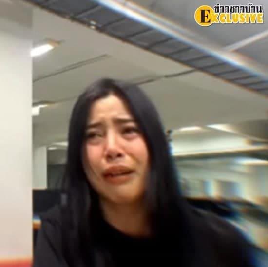นักข่าวทีวีพูลร้องไห้