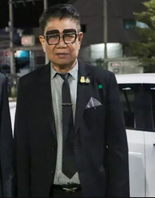 ครูชลธี