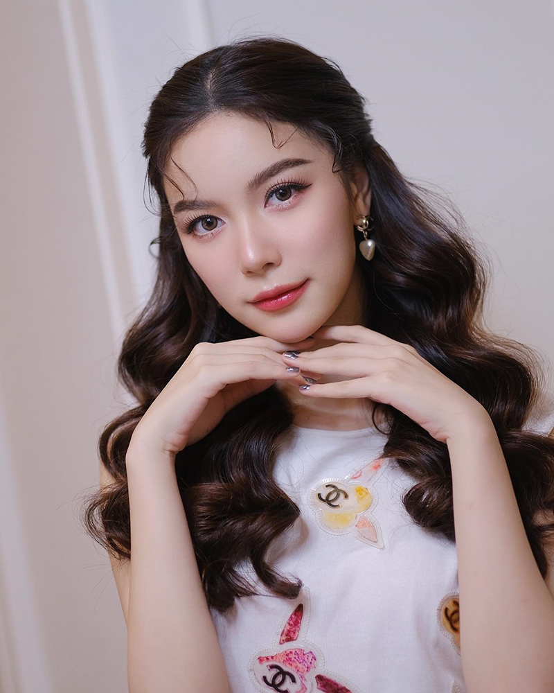 มุก วรนิษฐ์ แม็กซ์ ณัฐพล