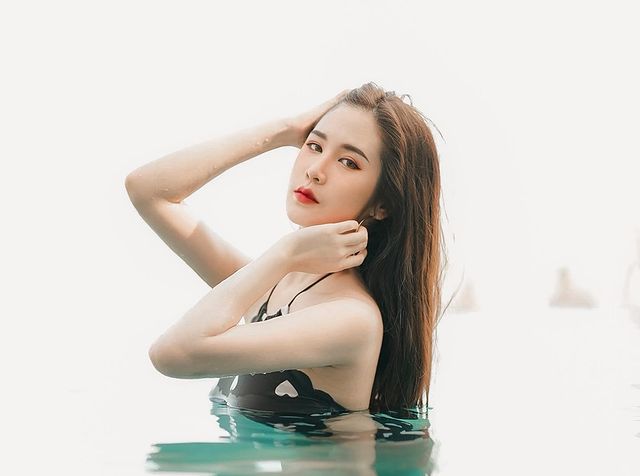 แก้ม กมลชนก