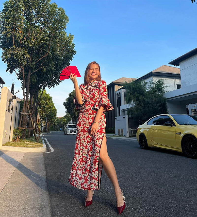 ออม สุชาร์ แอมป์ พิธาน