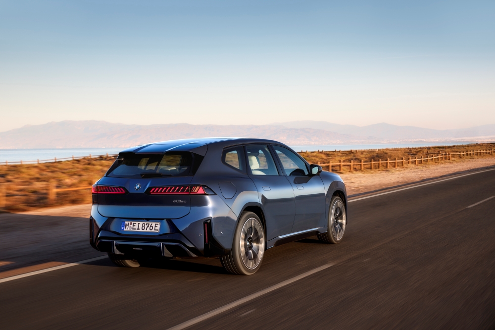 bmw iX1 L