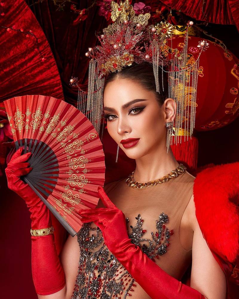 แอนนา เสืองามเอี่ยม