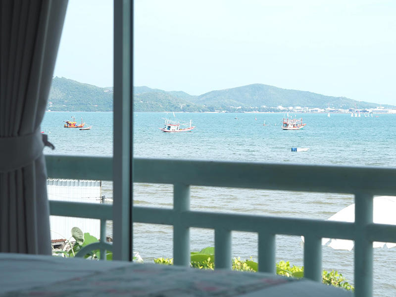 ที่พักสัตหีบติดทะเล บ้านสัตหีบชายทะเล