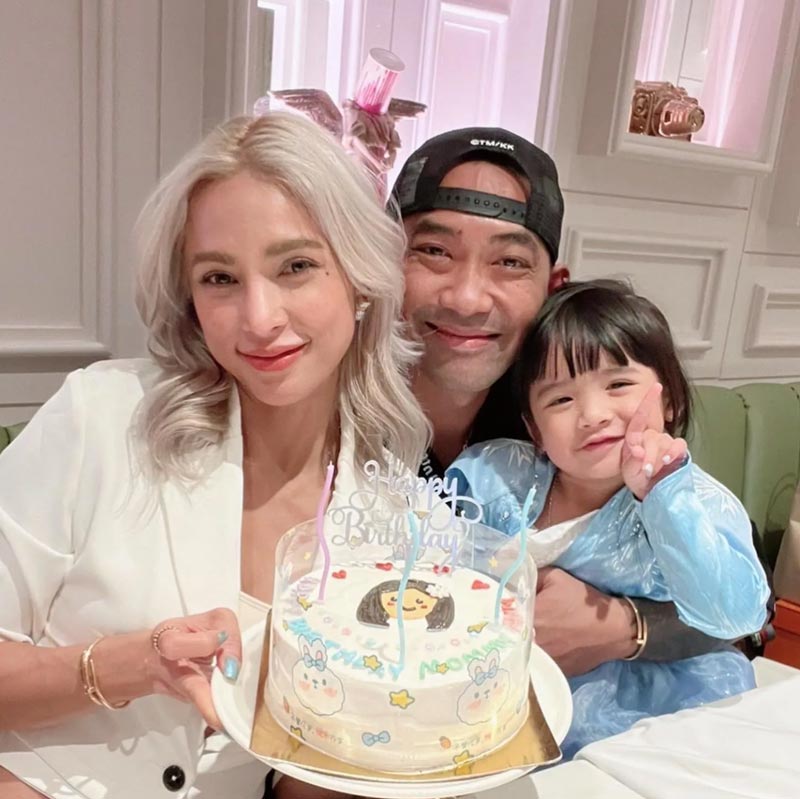 อุ้ม ลักขณา