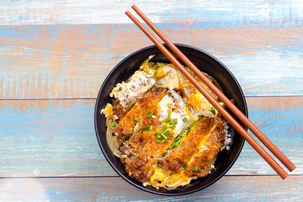 ข้าวหน้าหมูทอด (คัตสึด้ง)