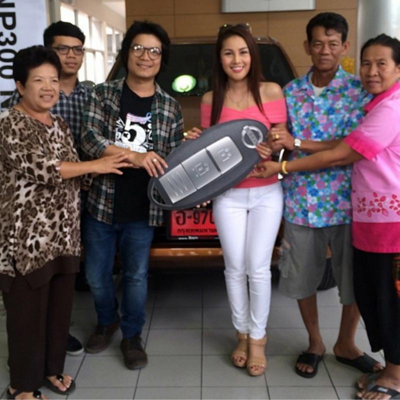 หญิงลี ศรีจุมพล