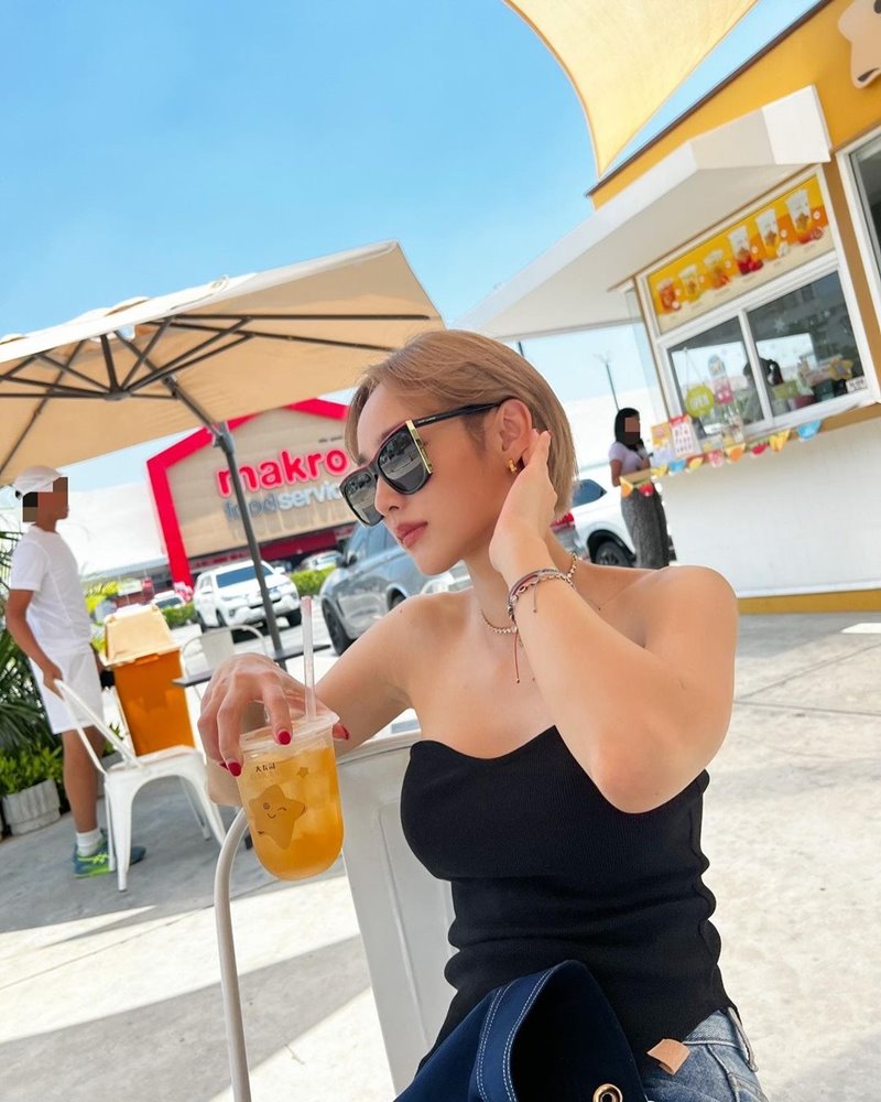 นาว ทิสานาฏ