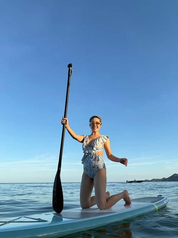 นิว นภัสสร โพสต์ท่าแซ่บที่ทะเลสมุย